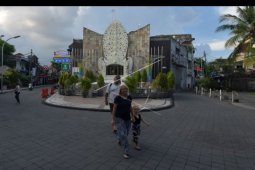 Kawasan Kuta lengang karena COVID-19