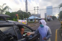 IBI Babel bagikan ratusan lembar masker