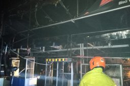 Kantin USU Medan hangus terbakar