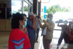 Bupati Malra minta polisi tindak penyebar hoaks COVID-19