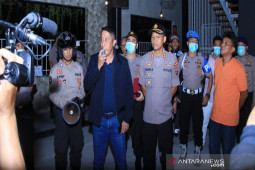 Polresta Banjarmasin membubarkan tongkrongan di tempat keramaian