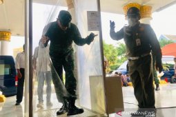 Cegah COVID-19, Pemprov Jatim siapkan bilik pemeriksaan di Gedung Grahadi