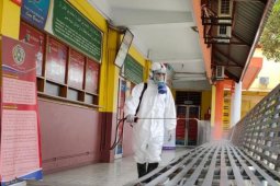 UMSU semprotkan disinfektan di kawasan kampus