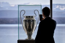 UEFA pindahkan final Liga Champions dari Saint Petersburg ke Paris, ini alasannya