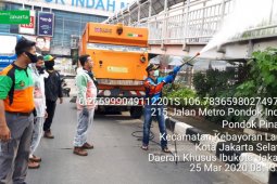 Meski hari libur, Jaksel tetap layani penyemprotan disinfektan