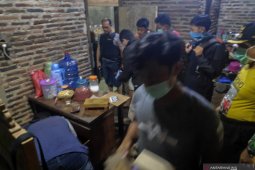 Densus tangkap lima terduga teroris di Batang, satu diantaranya tewas