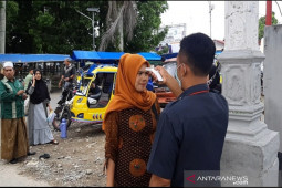 Cegah penularan COVID-19, pengunjung RSU Panyabungan dicek suhu tubuh