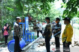 Bupati Bangka tinjau fasilitas cuci tangan umum