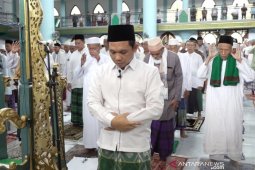 Mengefektifkan Kebijakan Social Distancing