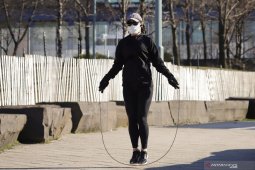 Trump batal me-"lockdown" New York, korban tewas corona lampaui 2.000