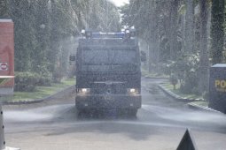Hati-hati, penyemprotan disinfektan berlebihan bisa matikan bakteri baik