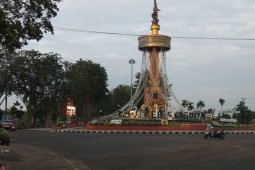 Satpol PP tongkrongi kawasan Tugu Keris cegah PKL dan keramaian