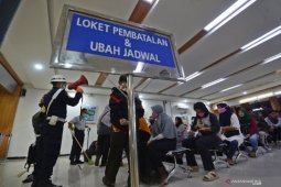 Cegah COVID-19,  KAI batalkan perjalanan 28 KA jarak jauh