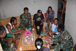 Prajurit TMMD gelar komsos di lokasi