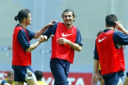 Kiper legendaris Turki Rustu Recber dirawat positif COVID-19