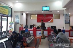 Disdukcapil Penajam tetap dipadati warga meskipun layanan dibatasi