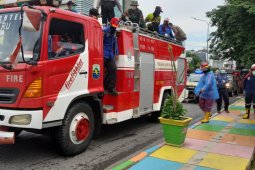 Cegah penyebaran Covid 19, Kotabaru semprot jalan disinfektan