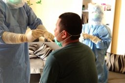 Pasien sembuh dari COVID-19 di Tulungagung jalani swab tenggorokan kedua