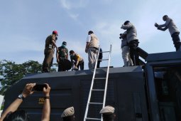 Pemkot - Polres Tebing Tinggi lakukan penyemprotan disinfektan seluruh wilayah Kota Tebing Tinggi