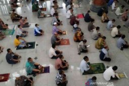 Tidak salat Jumat tiga kali,  apakah tergolong kafir?