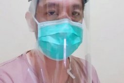 Dosen UPJ Tngsel buat "face shield" dibagikan gratis ke tenaga medis