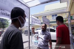 Warkop Amal beri bantuan bilik disinfektan untuk Pemkot Gorontalo