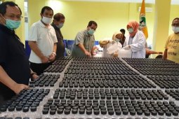 Golkar Jatim produksi massal cairan pembersih tangan