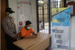 Polres Bangka Barat berlakukan besuk dengan menggunakan pola videocall