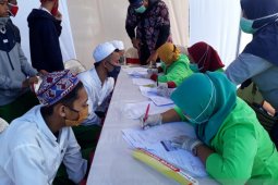 Puluhan santri pulang ke Jember jalani pemeriksaan kesehatan