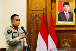 Polda Jatim tindak ribuan orang terkait "physical distancing"
