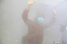 Masyarakat jangan semprotkan langsung cairan disinfektan ke tubuh