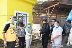 Komisi I DPRD Gorontalo Utara salurkan makanan bagi petugas perbatasan