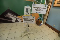 Pemprov Jabar terima bantuan ventilator dan spanduk dari BUMN