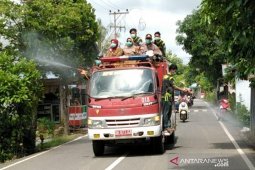 Polisi ingatkan masyarakat kampung jangan ke kota dulu