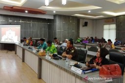 Bupati HST sepakat dengan gubernur mengenai pembatasan