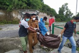 Nelayan  temukan jenazah mengapung tanpa busana di Perairan Bangkep