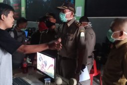 Satpol PP dan Disdik Aceh Timur razia siswa di warnet