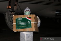 Tanoto Foundation mendatangkan 100.000 APD untuk tim medis Indonesia