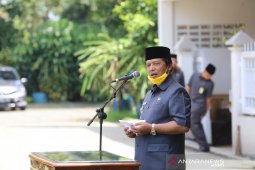Bupati Bandung wajibkan warga gunakan masker saat ke luar rumah