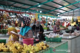 Pedagang di pasar tradisonal Situbondo masih bayar retribusi