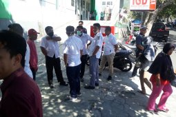 Petugas kesehatan di RSU Chasan Boesoerie di Ternate mogok kerja
