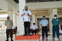 Bupati Malra : Upaya cegah COVID-19 bukan pencitraan
