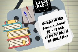 Belajar lewat radio, opsi mudah di tengah wabah COVID-19