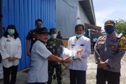 Bupati Kapuas Hulu lepas penyaluran bantuan 300 ton beras dampak COVID-19