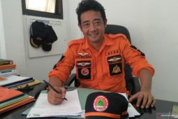 Tim BPBD dan Basarnas cari warga hanyut di Sungai Cianjur