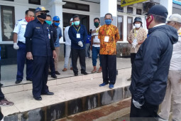 Bupati Maluku Tenggara karantina delapan warga Tanimbar