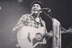 Glenn Fredly dalam film Indonesia