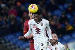 Everton dan West Ham mengincar  Ola Aina