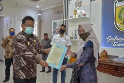Aminullah serahkan IMB ke developer KPR demi genjot ekonomi