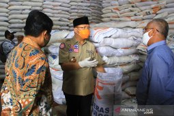 200 ton beras segera dibagikan untuk masyarakat terdampak COVID-19 di Bengkulu